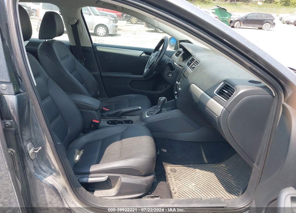 2012 VOLKSWAGEN JETTA 2.0L TDI VIN: 3VWLL7AJ0CM427830