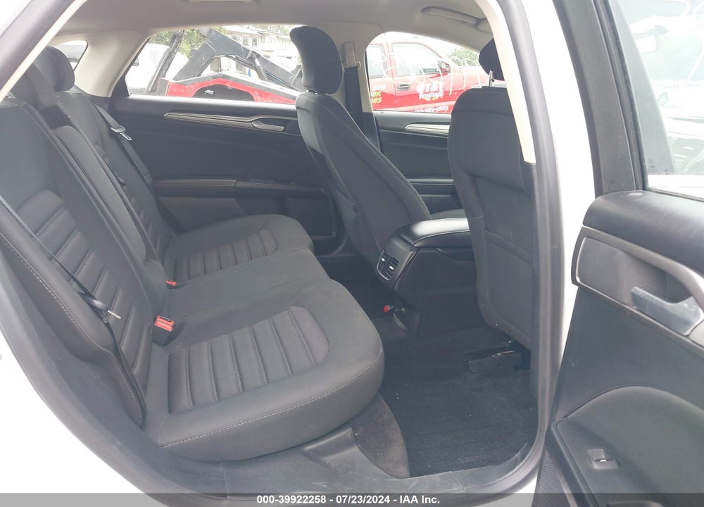 2018 FORD FUSION SE VIN: 3FA6P0HDXJR232383