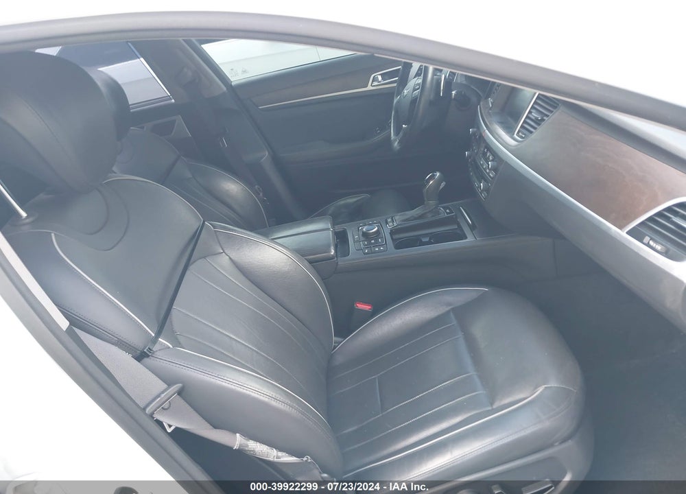 2015 HYUNDAI GENESIS 3.8 VIN: KMHGN4JE9FU062270