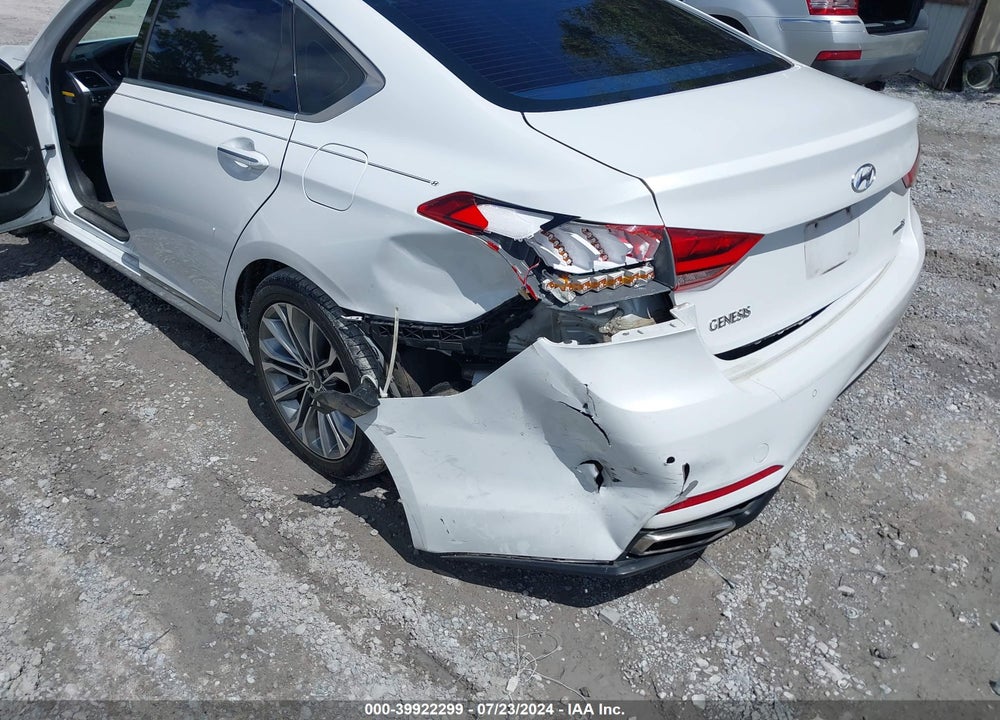 2015 HYUNDAI GENESIS 3.8 VIN: KMHGN4JE9FU062270