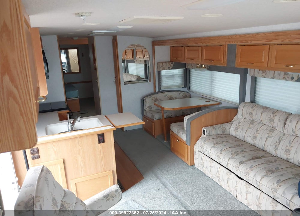 2002 WORKHORSE CUSTOM CHASSIS MOTORHOME CHASSIS P3500 VIN: 5B4LP57G623338583