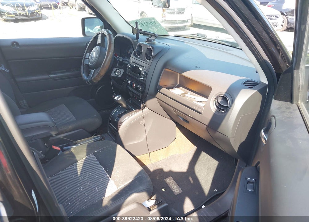 2014 JEEP PATRIOT LATITUDE VIN: 1C4NJRFBXED510565