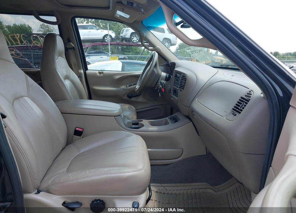 2001 FORD EXPEDITION EDDIE BAUER VIN: 1FMPU18L31LB05392