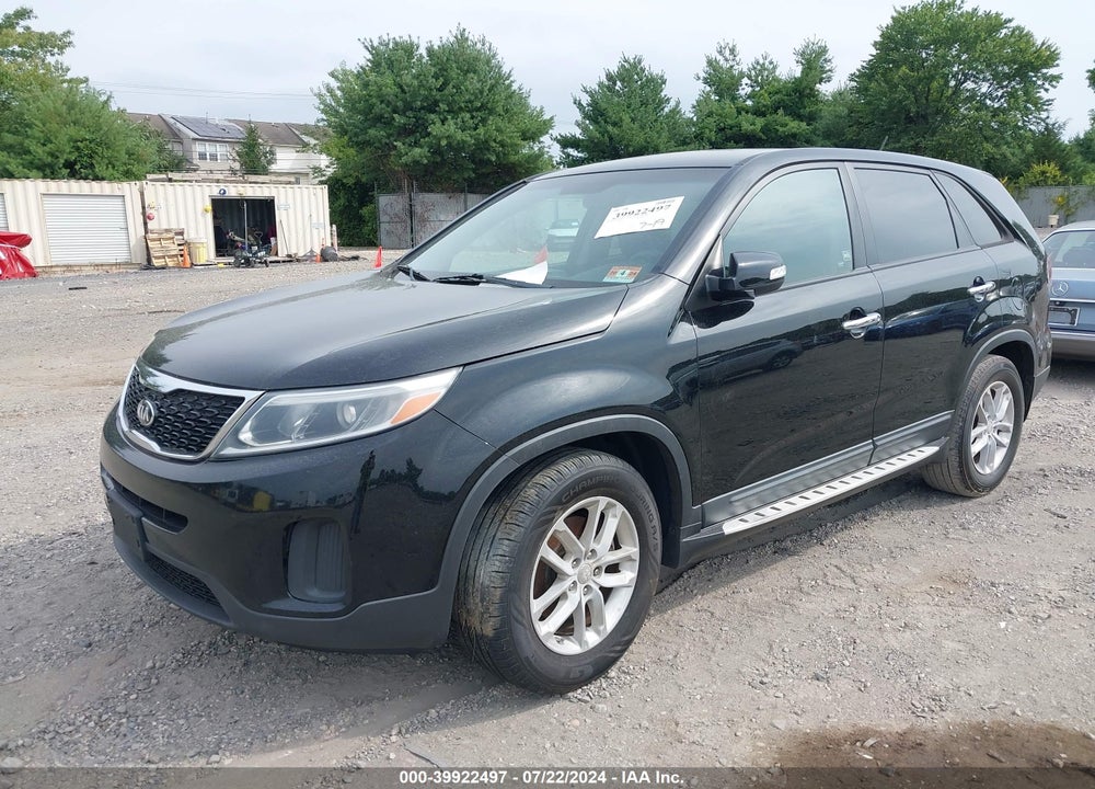 2015 KIA SORENTO LX VIN: 5XYKT3A61FG593830