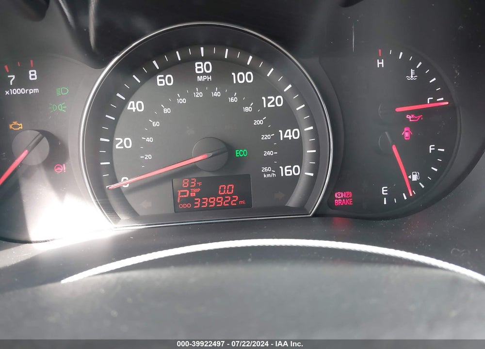 2015 KIA SORENTO LX VIN: 5XYKT3A61FG593830