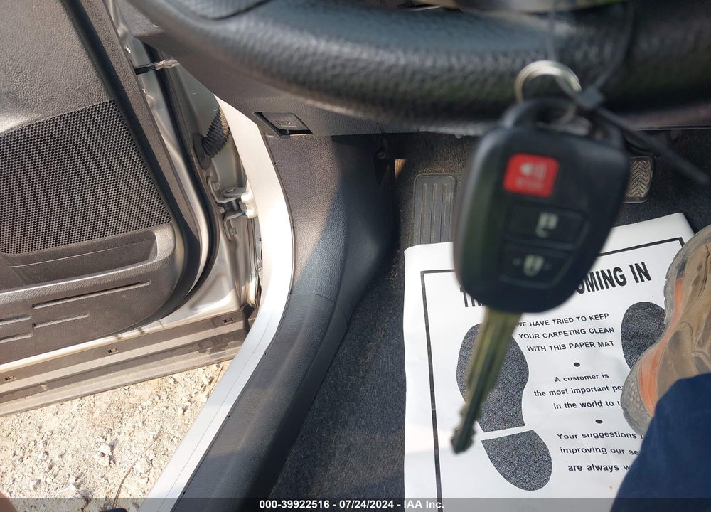 2013 TOYOTA RAV4 XLE VIN: 2T3WFREV0DW063831