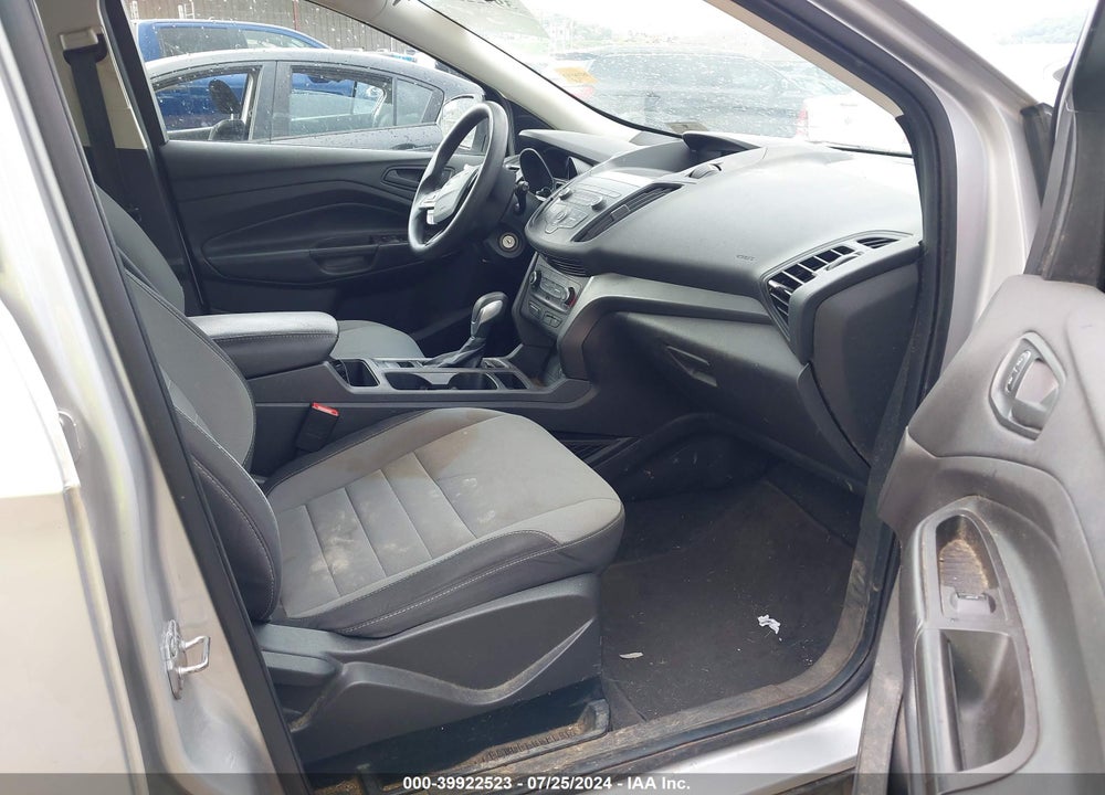 2019 FORD ESCAPE S VIN: 1FMCU0F78KUA96179