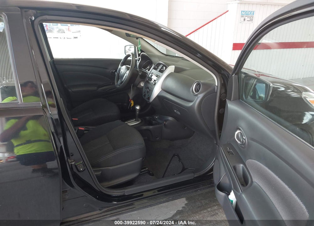 2017 NISSAN VERSA 1.6 SV VIN: 3N1CN7AP4HL824751
