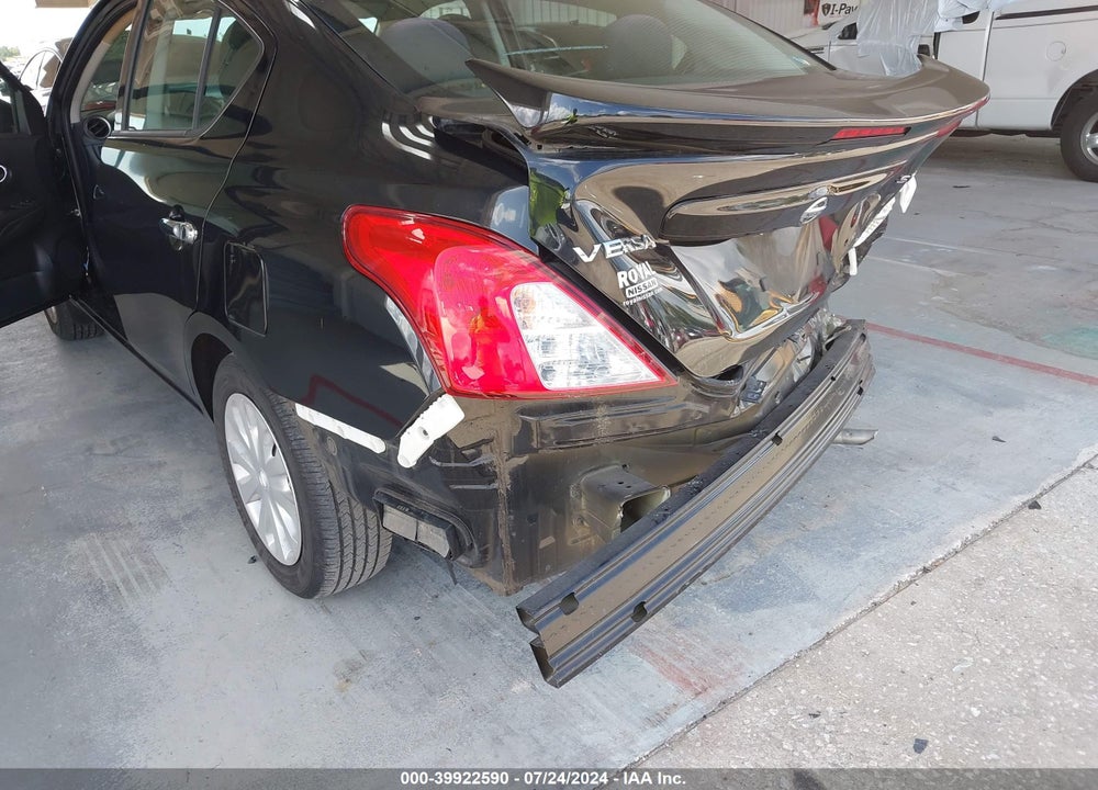 2017 NISSAN VERSA 1.6 SV VIN: 3N1CN7AP4HL824751