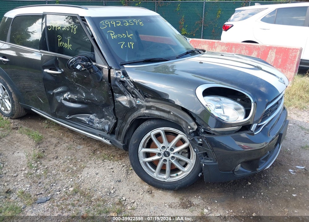 2016 MINI COUNTRYMAN COOPER S VIN: WMWZC5C53GWU00450