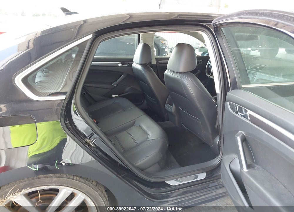 2017 VOLKSWAGEN PASSAT 1.8T R-LINE VIN: 1VWDT7A31HC003216