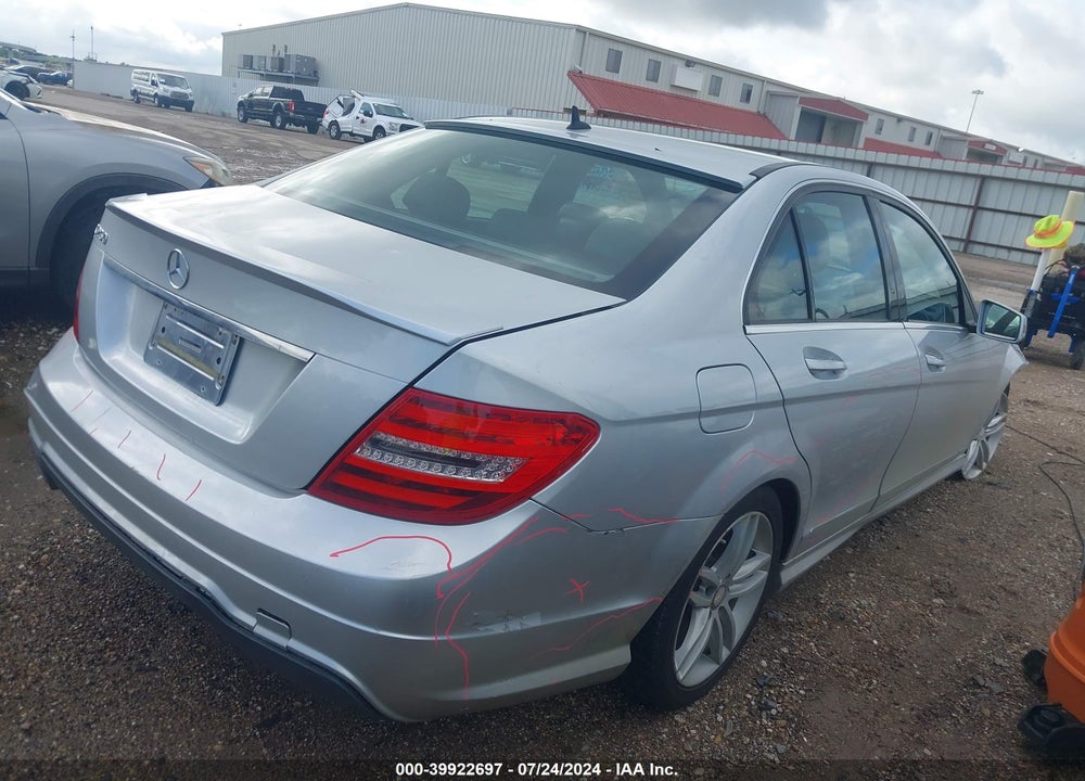 2014 MERCEDES-BENZ C 250 LUXURY/SPORT VIN: WDDGF4HB9ER313292