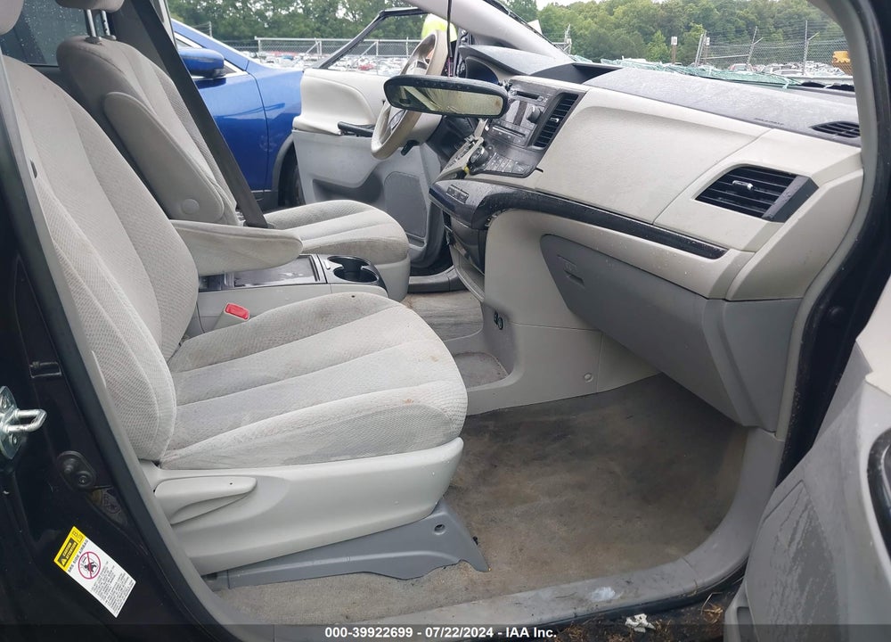2014 TOYOTA SIENNA VIN: 5TDKK3DC9ES525197