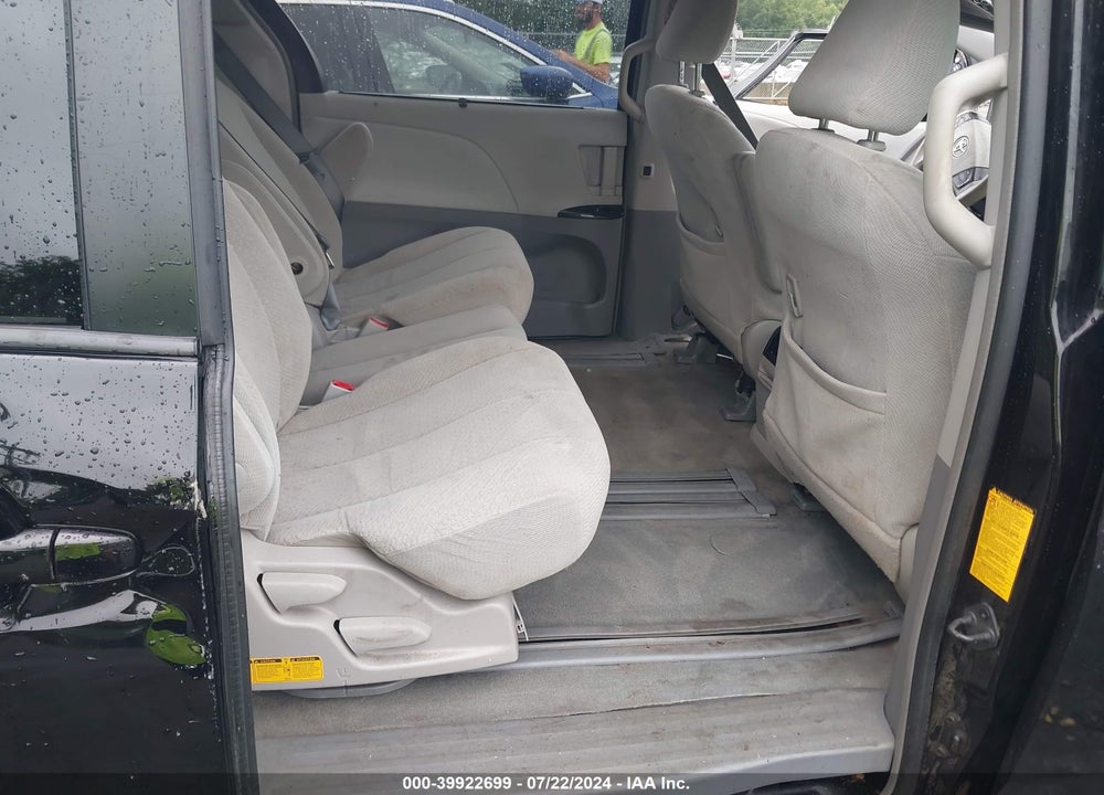 2014 TOYOTA SIENNA VIN: 5TDKK3DC9ES525197
