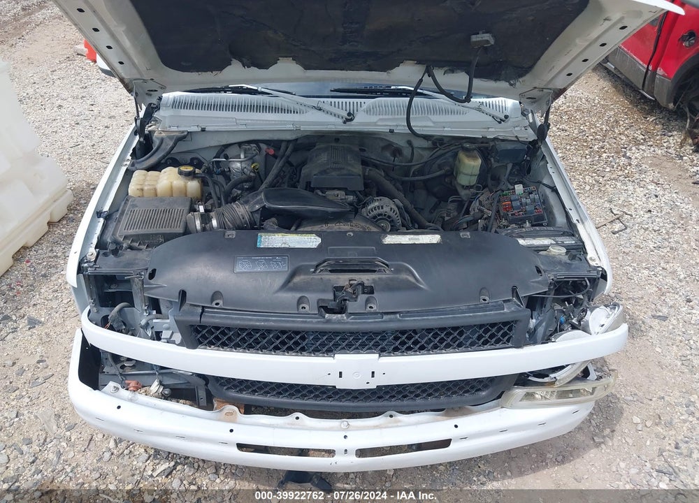 2000 CHEVROLET SILVERADO 1500 LS VIN: 2GCEC19TXY1116774