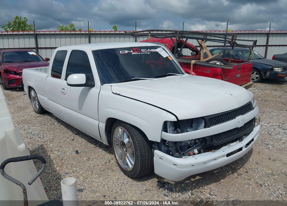 2000 CHEVROLET SILVERADO 1500 LS VIN: 2GCEC19TXY1116774