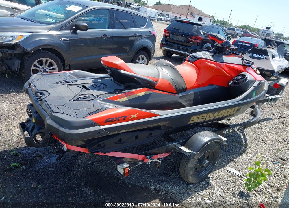 2020 SEADOO RXT-X 300 VIN: YDV18143J920