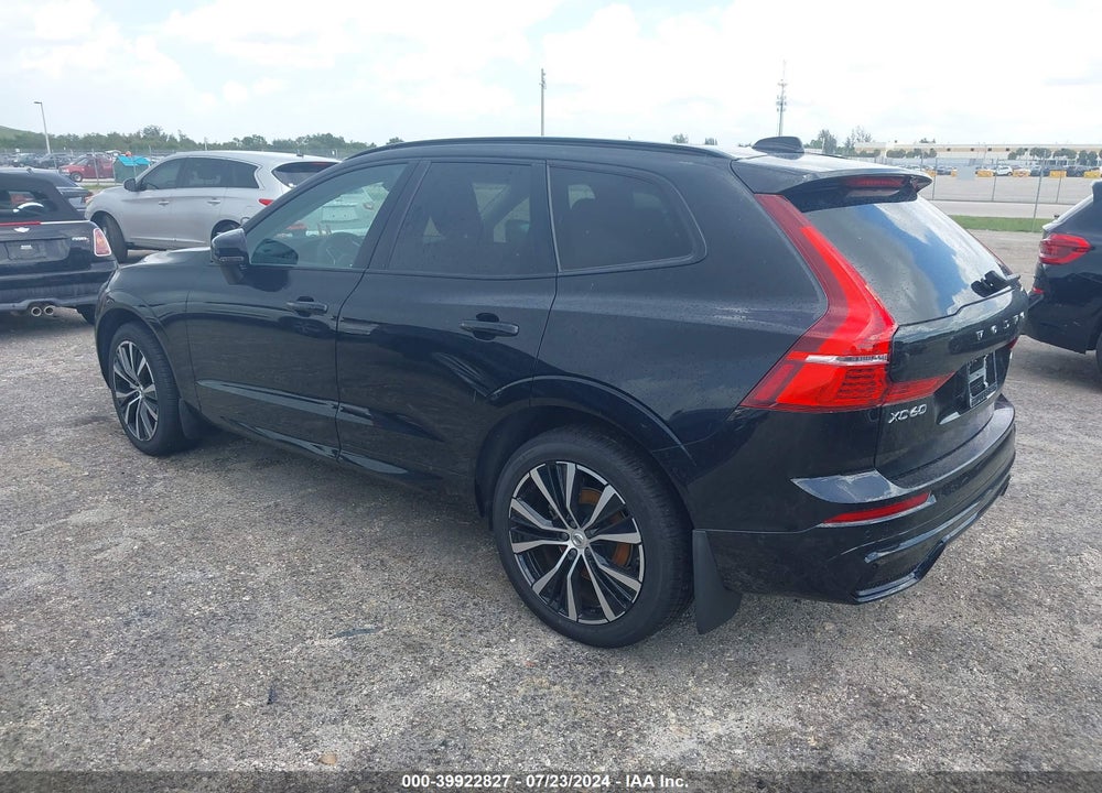 2024 VOLVO XC60 B5 PLUS DARK THEME VIN: YV4L12RL4R1825059