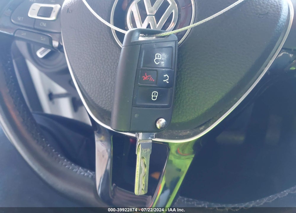 2017 VOLKSWAGEN GOLF S/TSI SE 4-DOOR/TSI SEL 4-DOOR/TSI WOLFSBURG EDITION 4-DOOR VIN: 3VW217AU6HM071161