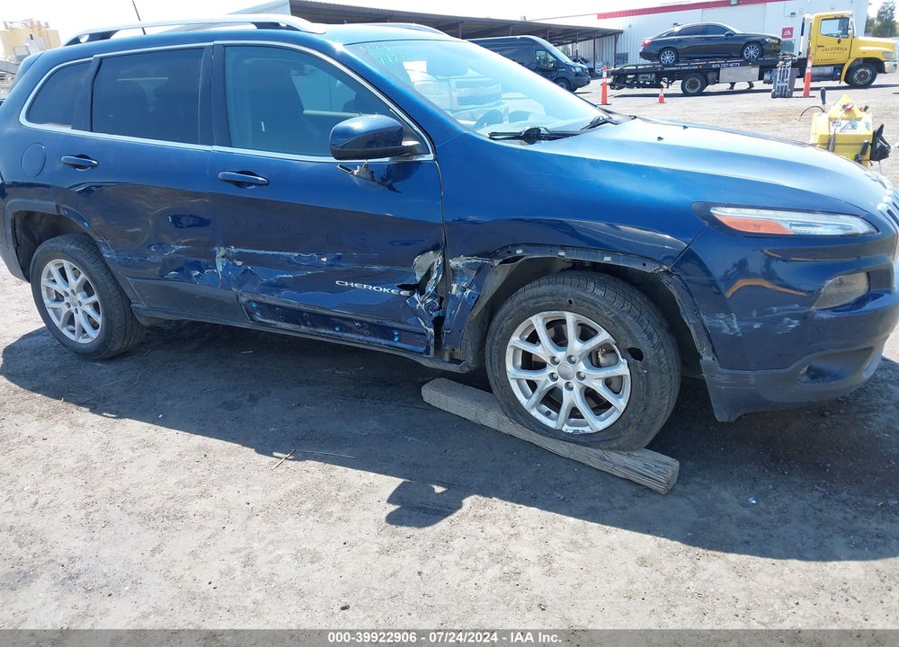 2018 JEEP CHEROKEE LATITUDE FWD VIN: 1C4PJLCX7JD573395