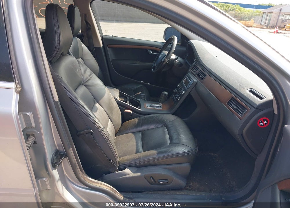 2010 VOLVO XC70 3.2 VIN: YV4960BZ6A1089194