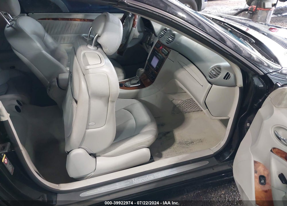 2004 MERCEDES-BENZ CLK 500 VIN: WDBTK75G84T024572