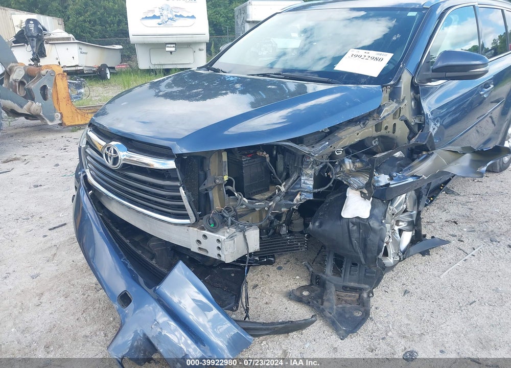 2015 TOYOTA HIGHLANDER LIMITED V6 VIN: 5TDDKRFH3FS196468