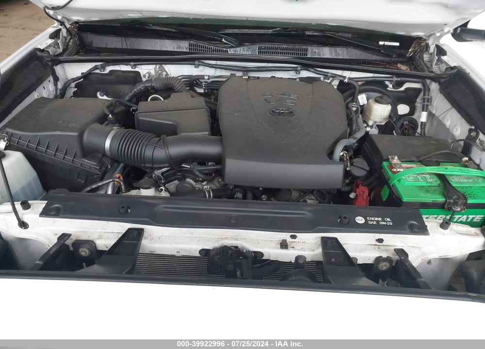2018 TOYOTA TACOMA SR5 V6 VIN: 5TFSZ5AN8JX129893