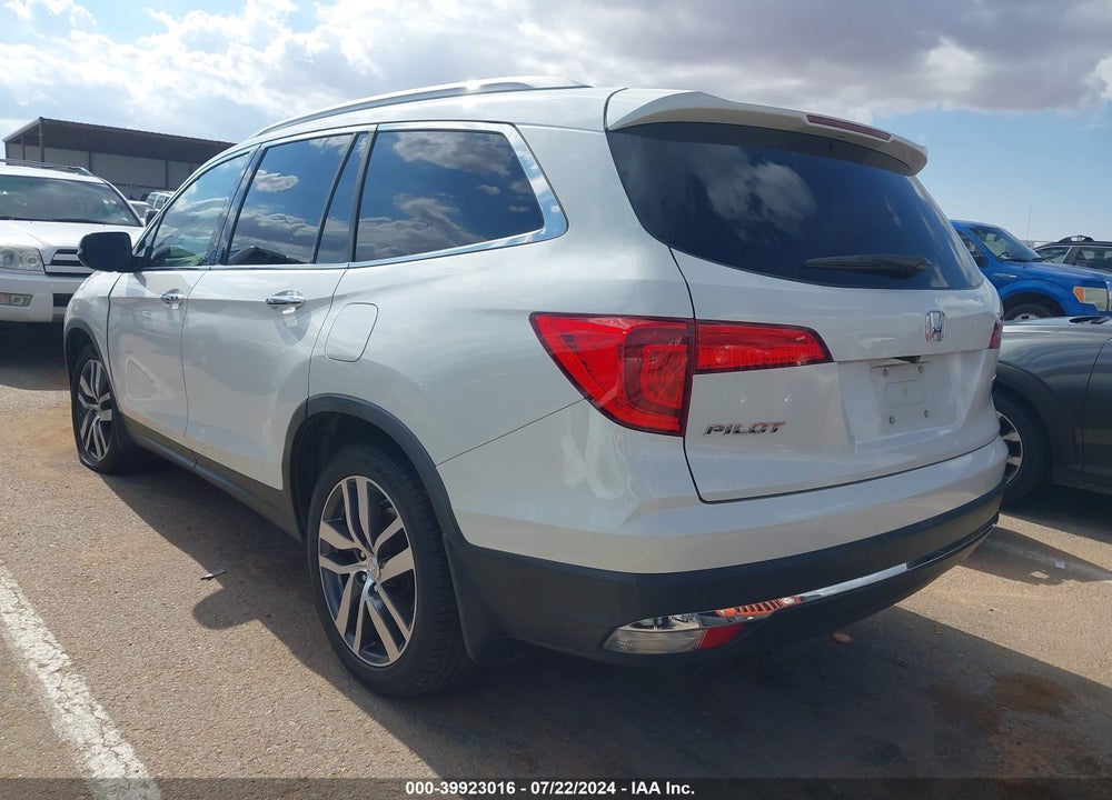 2017 HONDA PILOT VIN: 5FNYF5H98HB027249