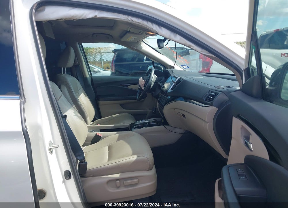 2017 HONDA PILOT VIN: 5FNYF5H98HB027249