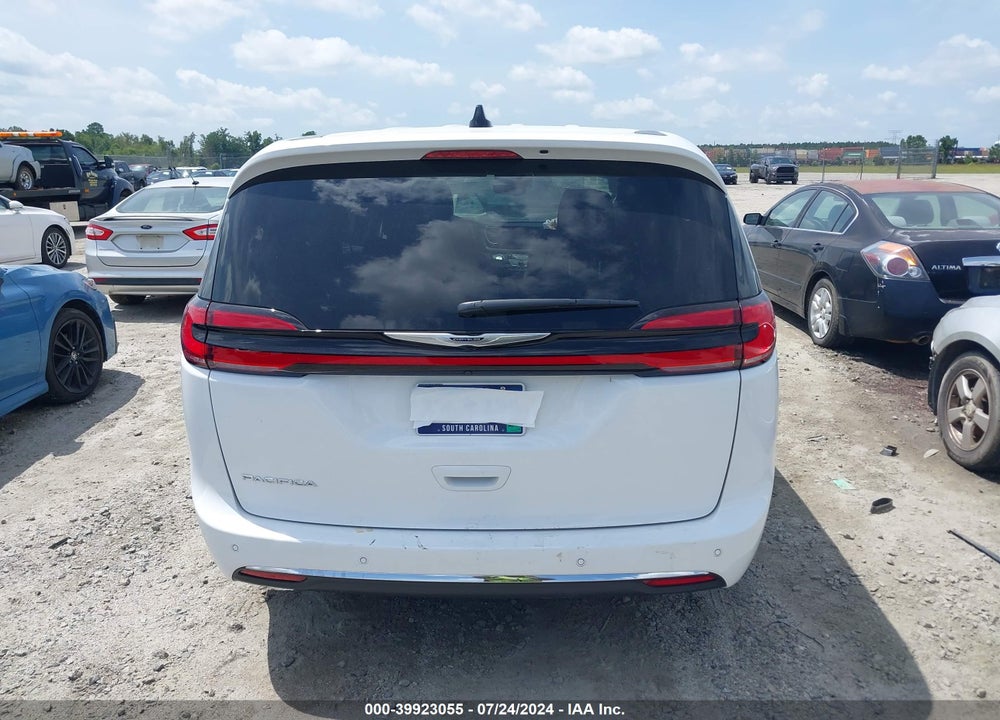 2024 CHRYSLER PACIFICA TOURING L VIN: 2C4RC1BG8RR152156
