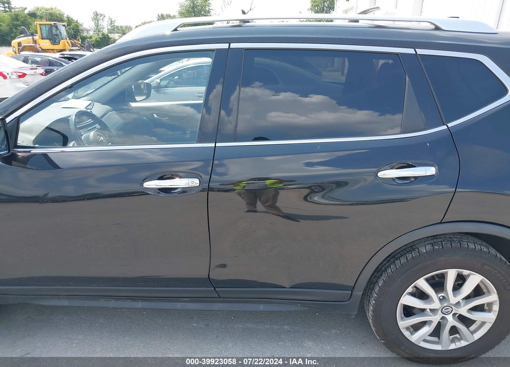 2020 NISSAN ROGUE S FWD VIN: JN8AT2MT0LW008102