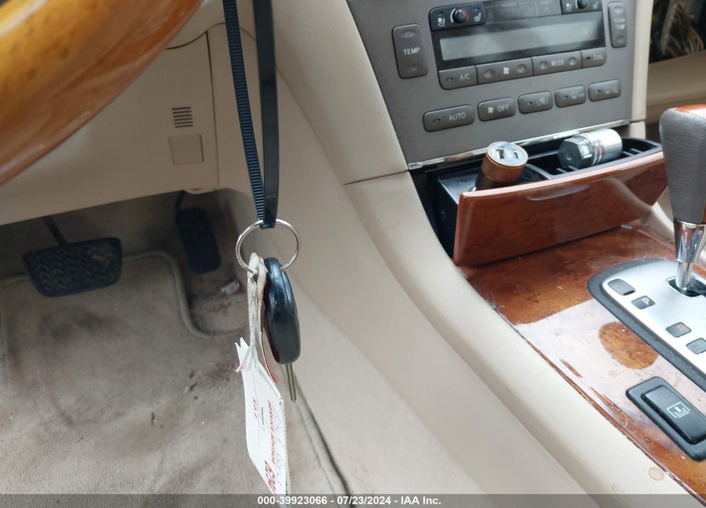2005 LEXUS ES 330 VIN: JTHBA30G655113982
