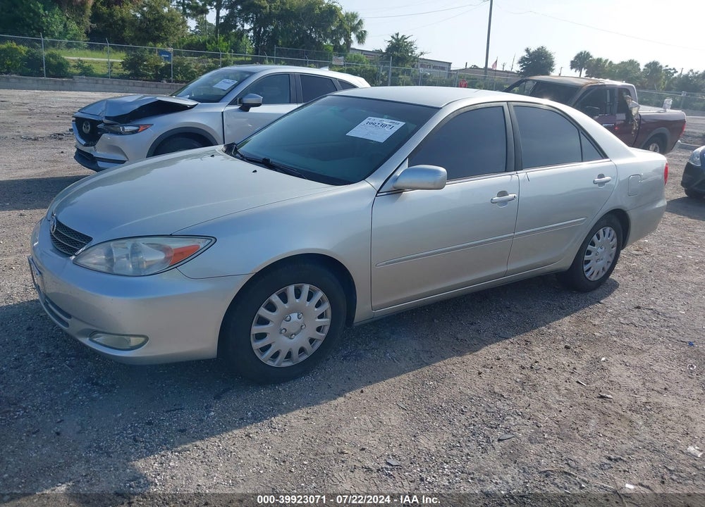 2003 TOYOTA CAMRY XLE VIN: 4T1BE30K03U258850