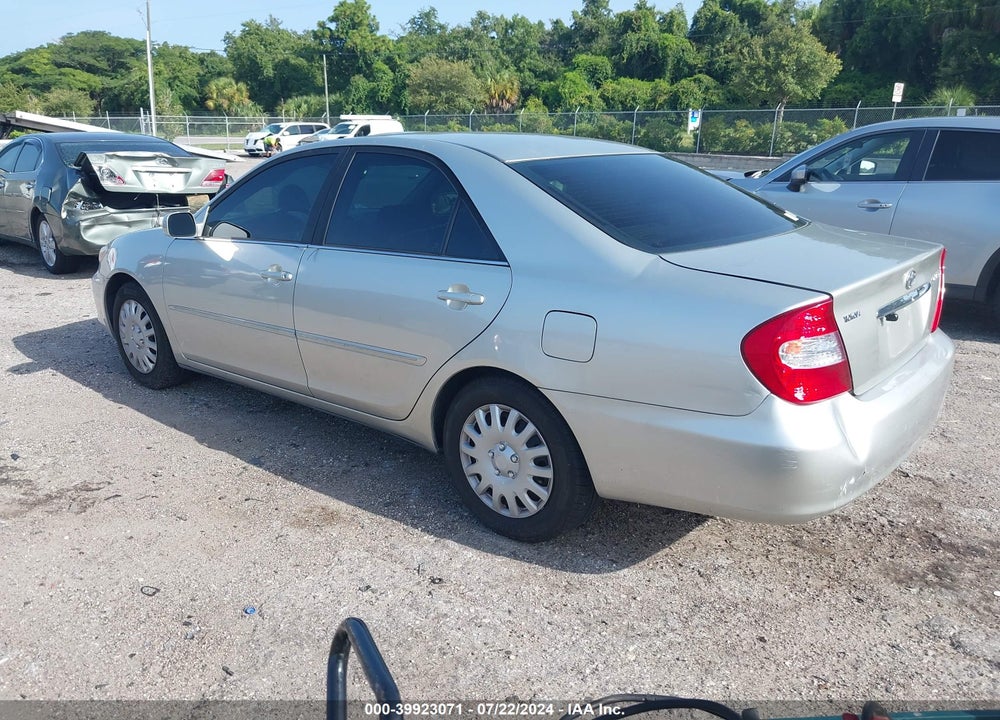 2003 TOYOTA CAMRY XLE VIN: 4T1BE30K03U258850