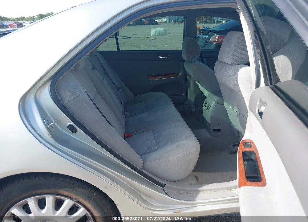 2003 TOYOTA CAMRY XLE VIN: 4T1BE30K03U258850