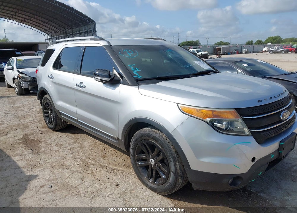 2015 FORD EXPLORER XLT VIN: 1FM5K7D82FGB18197