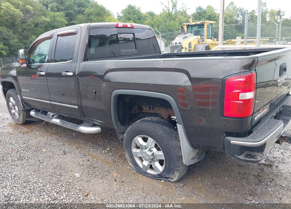 2018 GMC SIERRA 2500HD SLT VIN: 1GT22TEG2JZ165507