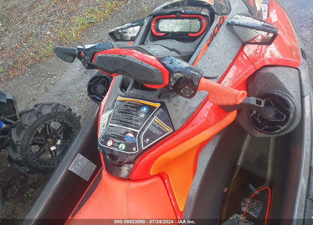 2020 SEADOO --- VIN: YDV27966K920