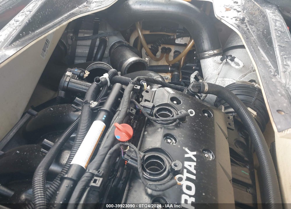 2020 SEADOO --- VIN: YDV27966K920