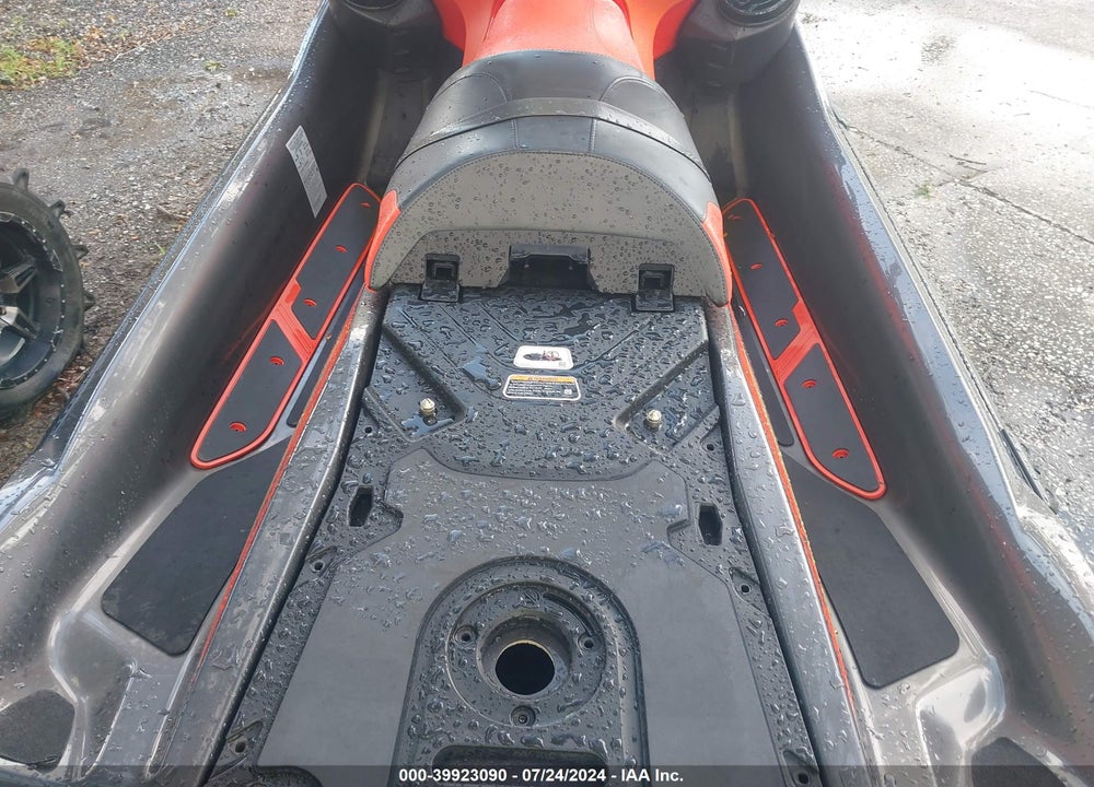 2020 SEADOO --- VIN: YDV27966K920