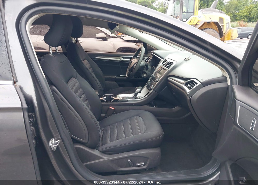 2016 FORD FUSION SE VIN: 3FA6P0H74GR150829