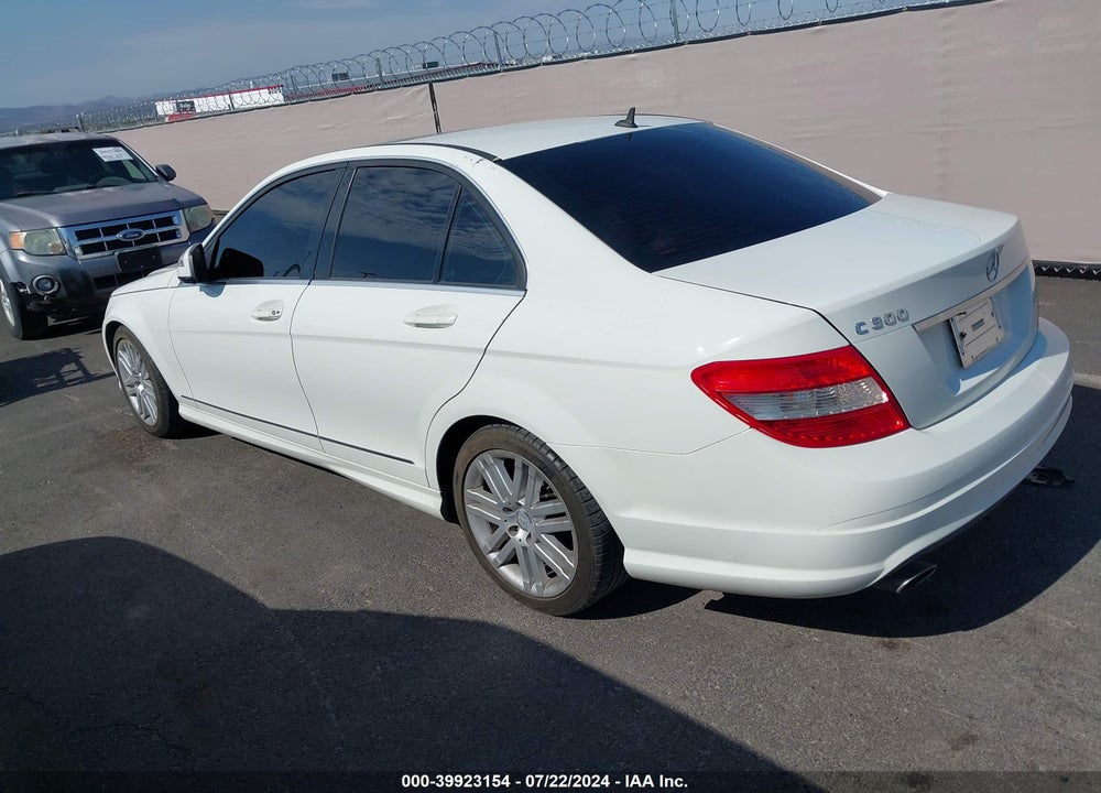 2009 MERCEDES-BENZ C 300 LUXURY/SPORT VIN: WDDGF54X89R063671