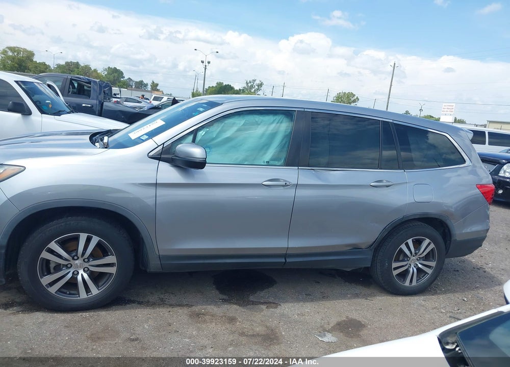 2018 HONDA PILOT VIN: 5FNYF5H56JB028161