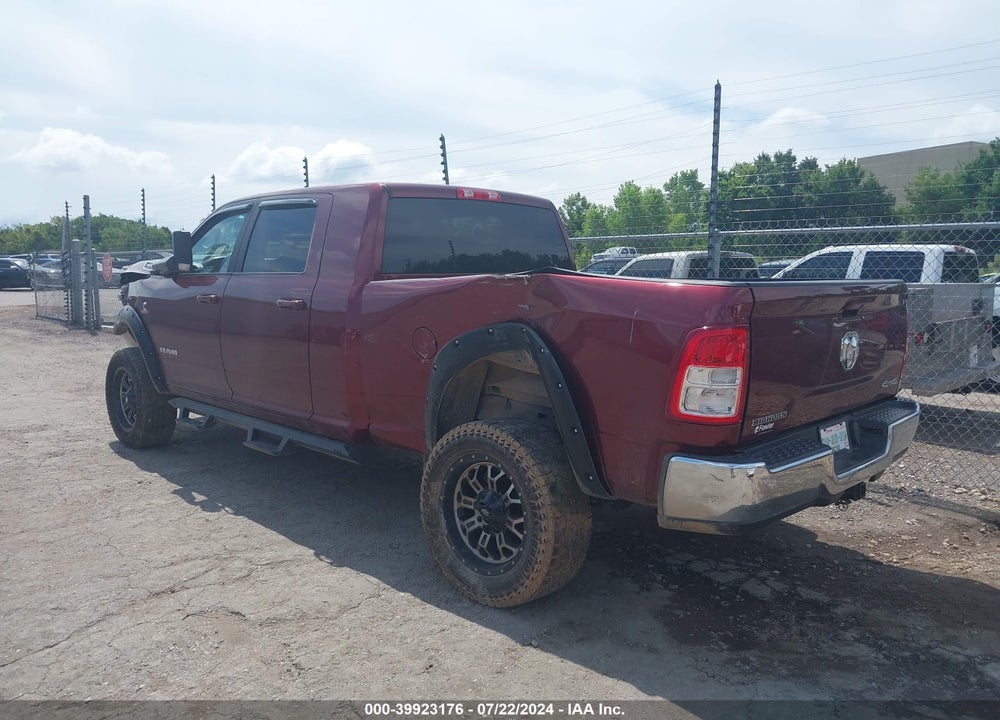 2021 RAM 2500 BIG HORN MEGA CAB 4X4 6'4 BOX VIN: 3C6UR5ML0MG532558