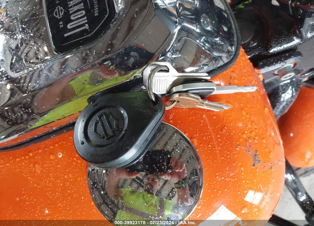 2023 HARLEY-DAVIDSON FXBR VIN: 1HD1YEZ11PB041661