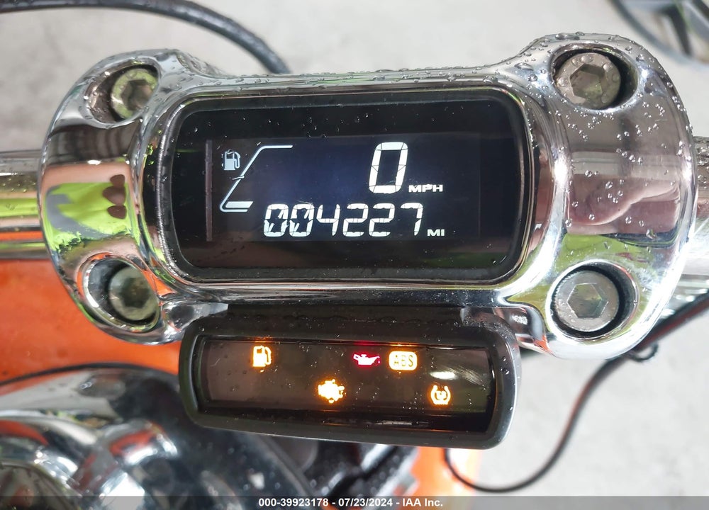 2023 HARLEY-DAVIDSON FXBR VIN: 1HD1YEZ11PB041661