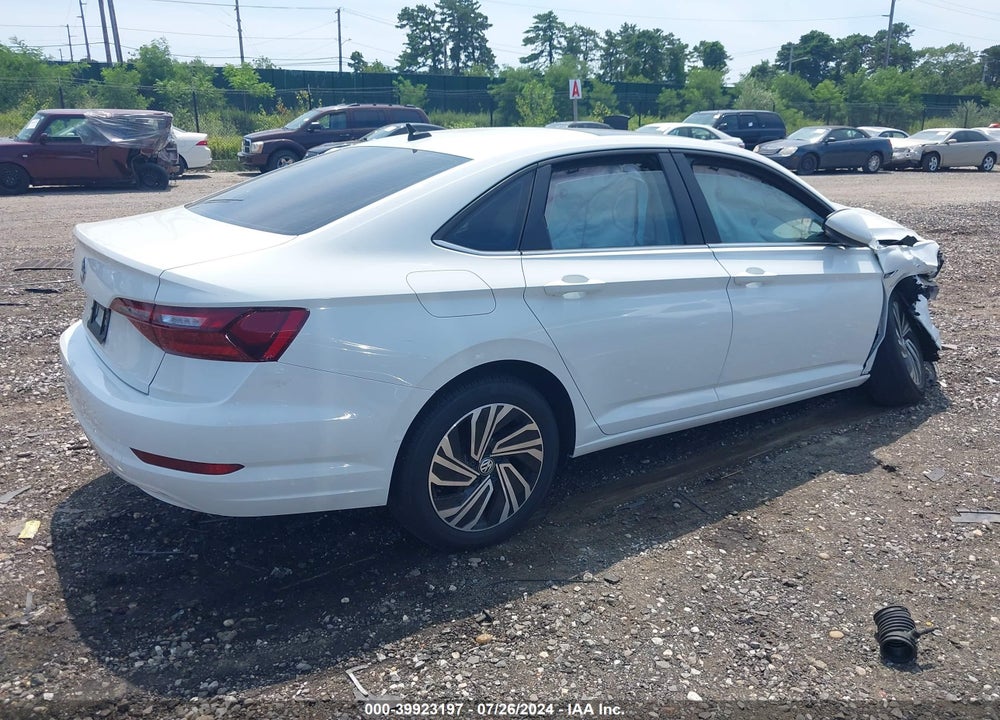 2021 VOLKSWAGEN JETTA 1.4T SEL VIN: 3VWE57BU4MM017156