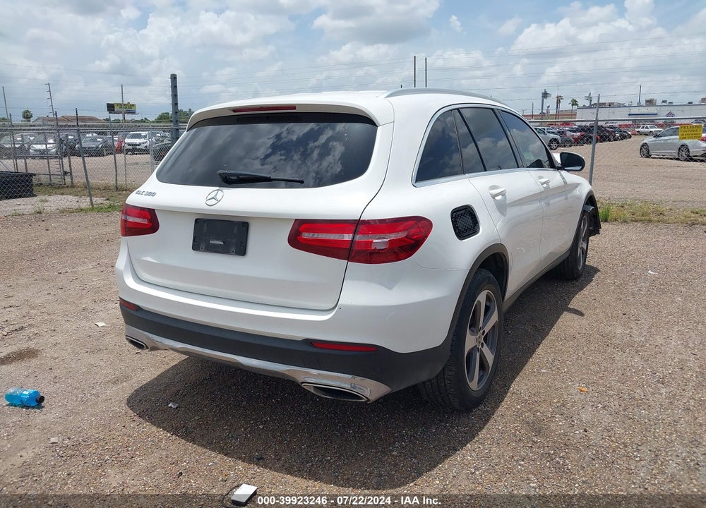 2019 MERCEDES-BENZ GLC 300 VIN: WDC0G4JB2KV123107