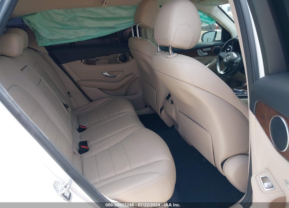 2019 MERCEDES-BENZ GLC 300 VIN: WDC0G4JB2KV123107